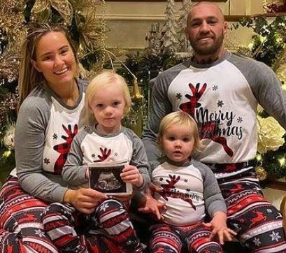 Margaret McGregor son Conor McGregor with his fiance and kids.